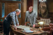 Whitfield (Timothy Dalton) und Banner Creighton (Jerome Flynn, r.) hassen die Duttons