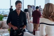 James (Mark Deklin)