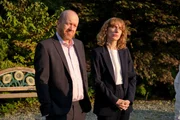 DI Jacob Tremayne (Steve Oram) und DS Fenella Foster (Gabby Best) sind arrogant