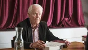 Zunächst erfreut „Der letzte Atemzug“ Kenneth Linder (Michael Cochrane)