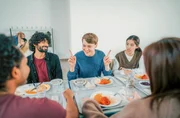 Vorerst kommt Lennart im Internationalen Sprachcafé gut an