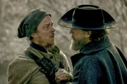 James (Joe Tippett) rückt Jacob (Dane DeHaan, l.) nahe