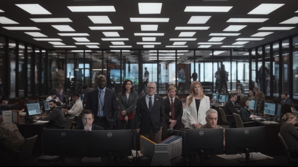 McKinley Belcher III, Mozhan Navabi, Robert De Niro, Jesse Plemons, Connie Britton