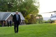 Ex-Präsident George Mullen (Robert de Niro) zieht los