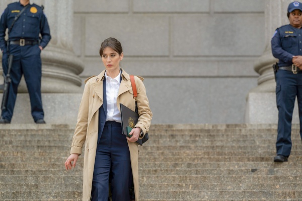 Alexandra Mullen (Lizzy Caplan) folgt eigenen Ideen