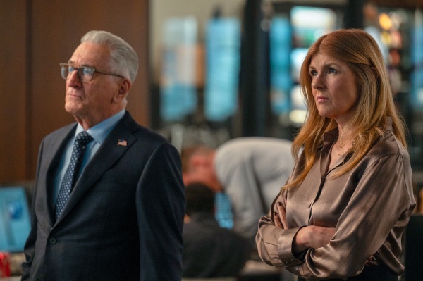 Valerie (Connie Britton) hält zu George (Robert de Niro)