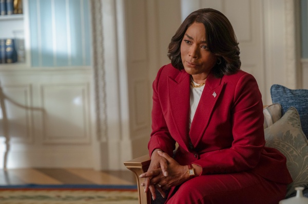 Sorgen plagen Präsidentin Evelyn Mitchell (Angela Bassett)