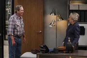 Senior (Beau Bridges) überrascht Matty (Kathy Bates) Senior (Beau Bridges) überrascht Matty (Kathy Bates)