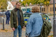Schröder nervt Hauptkommissar Schürk (Daniel Sträßer)