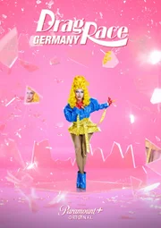 Barbie Q ist Make-up und Styling in der Pandemie verfallen