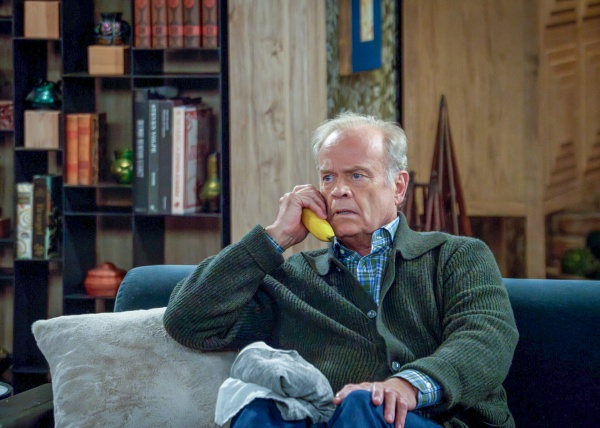 Frasier (Kelsey Grammer) telefoniert mit dem Präsidenten