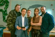 Björn (Tom Schilling, 2.v.l.) löst Probleme mit der Kita