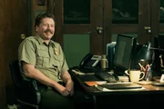 Parkrancher Bruce Milch (William Smillie) verspr&uuml;ht Schadenfreude