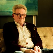 St&aring;le Aune (Jesper Christensen) macht sich Sorgen