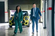 Lena (Sonequa Martin-Green) und Danny (Donnie Wahlberg) gehen ein hohes Risiko ein