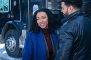 Lena (Sonequa Martin-Green) hilft Brian (Ryan Broussard)