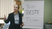 Beim Team denkt Ronja Keller (Friederike Kempter) zunächst an sich selbst Beim Team denkt Ronja Keller (Friederike Kempter) zunächst an sich selbst