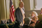 Ein Gründervater (Larry David) kämpft für seine Ideen Ein Gründervater (Larry David) kämpft für seine Ideen