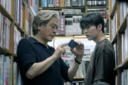 Choi Min-sik als Heo Mun-oh, Choi Hyun-wook als Lee Kang Choi Min-sik als Heo Mun-oh, Choi Hyun-wook als Lee Kang