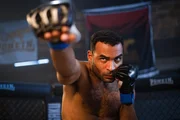 Fúria. Vinicius Neri as Marcelo/Tadeu in Fúria. Cr. Albert Andrade/Netflix © 2026