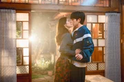 Ha Young als Go Eun-sae, Jung Hae-in als Jang Tae-ha (v.l.) Ha Young als Go Eun-sae, Jung Hae-in als Jang Tae-ha (v.l.)