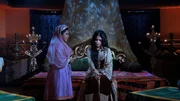 Jodha Bai (Paridhi Sharma, re)
Zakira (Juhi Aslam, li)