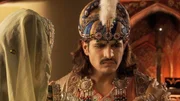 Jalal Akbar (Rajat Tokas, re)
Jodha Bai (Paridhi Sharma, li)