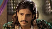Jalal Akbar (Rajat Tokas, li)