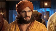 Jalal Akbar (Rajat Tokas, li)
