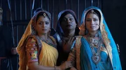 Jodha Bai (Paridhi Sharma, re)
Moti Bai (Ankita Chaudhry, li)
Dilawar (unbekannt, Mitte)