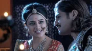 Kaiser Jalal Akbar (Rajat Tokas, re)
Königin Jodha Bai (Paridhi Sharma, li)