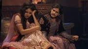 Kaiser Jalal Akbar (Rajat Tokas, re)
Königin Jodha Bai (Paridhi Sharma, li)