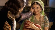 Kaiser Jalal Akbar (Rajat Tokas, li)
Königin Jodha Bai (Paridhi Sharma, re)