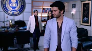 Agent Raghav Sinha (Sharad Kelkar, re)
Agent Trisha Dewan (Aahana Kumra, Mitte)
Dilip Chauhan - Chief of the CBI Crime Branch (li)