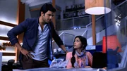 Agent Raghav Sinha (Sharad Kelkar, li)
Agent Gauri (Deepali Pansare, re)