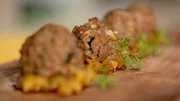 Kofta Kebabs mit Ananas Chutney