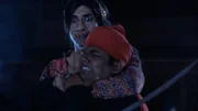 Sujamal (Vicky Batra) mit Statist (unbekannt)
