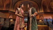 Jalal Akbar (Rajat Tokas, re)
Jodha Bai (Paridhi Sharma, li)