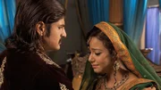 Jalal Akbar (Rajat Tokas, li), Atifa