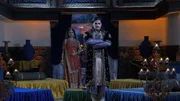 Kaiser Jalal Akbar (Rajat Tokas, re)
Königin Jodha Bai (Paridhi Sharma, li)