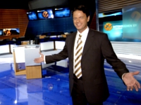 Oktober 2005: Rudi Cerne präsentiert das neue und noch immer aktuelle "XY"-Studio