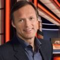 "Sportschau"-Journalist präsentiert den Wochenrückblick