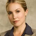 Sarah Carter verstärkt das Ensemble