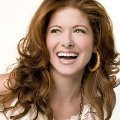 "Will & Grace"-Star Debra Messing in einem "Glee für Erwachsene"