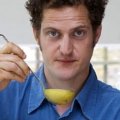 Valentine Warner setzt auf jahreszeitliches Kochen