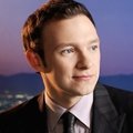 Nate Corddry an der Seite von Kathy Bates