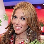 Gülcan Kamps