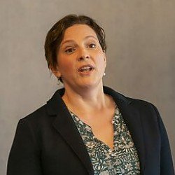 Anne Weinknecht