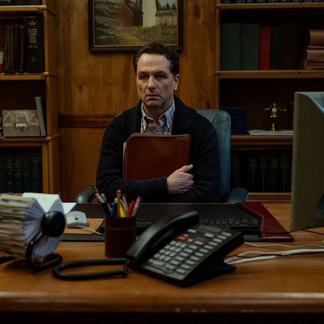 "Widow's Bay": Startdatum und Teaser zur Horrorkomödie mit Matthew Rhys ("The Beast in Me") enthüllt/Apple TV "Widow's Bay": Startdatum und Teaser zur Horrorkomödie mit Matthew Rhys ("The Beast in Me") enthüllt/Apple TV