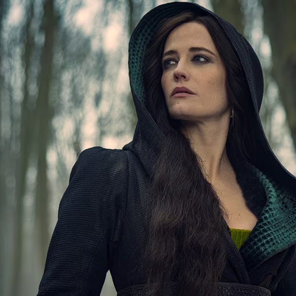 "Wednesday": Ehemaliges "Bond"-Girl als Morticias Schwester Ophelia engagiert/ZDF